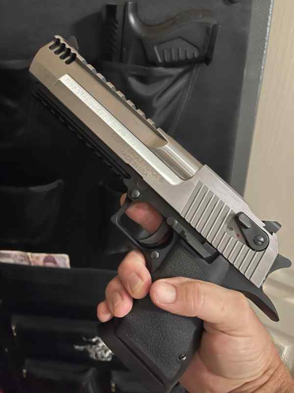 Magnum Research Desert Eagle L6 50 AE - Cape Coral