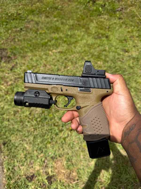 Discontinued S&amp;W sd9