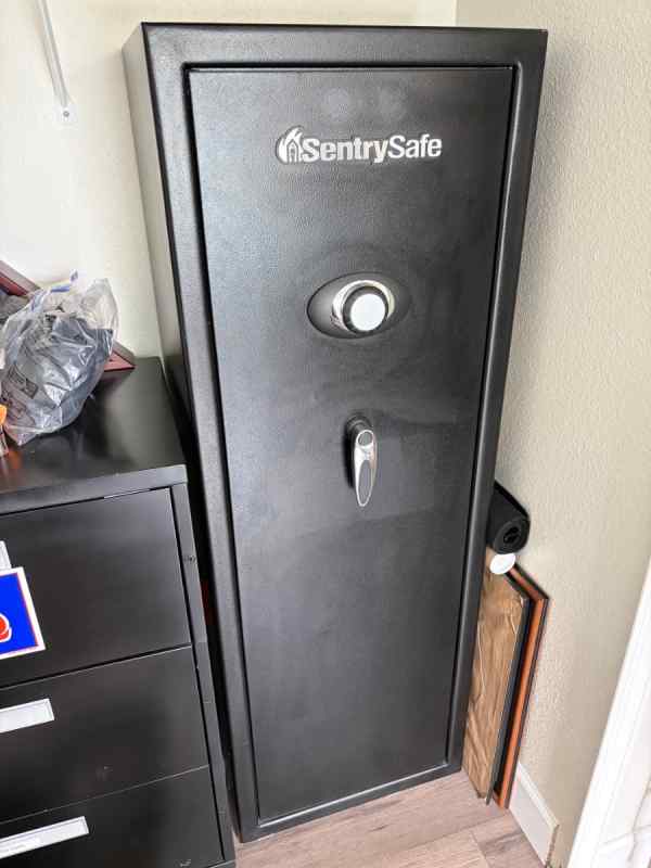 SOLD - SentrySafe Gun Safe