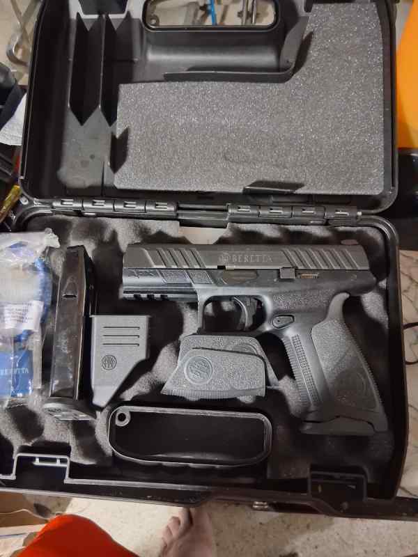 BERETTA  APX  A1 FULL SIZE  9MM  NEW IN  CASE