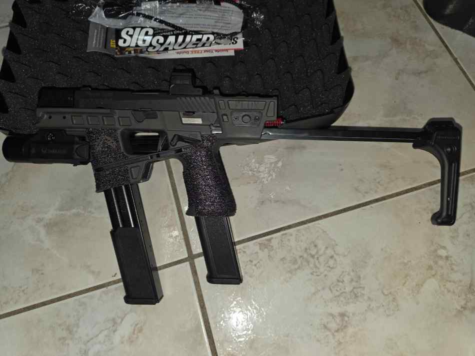 P320 FLUX RAIDER.